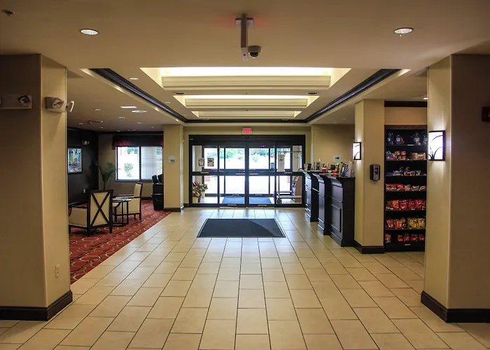 Holiday Inn Express & Suites Cumberland - La Vale By Ihg