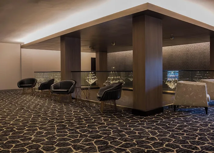 Courtyard By Marriott Bethesda Chevy Chase Hotel