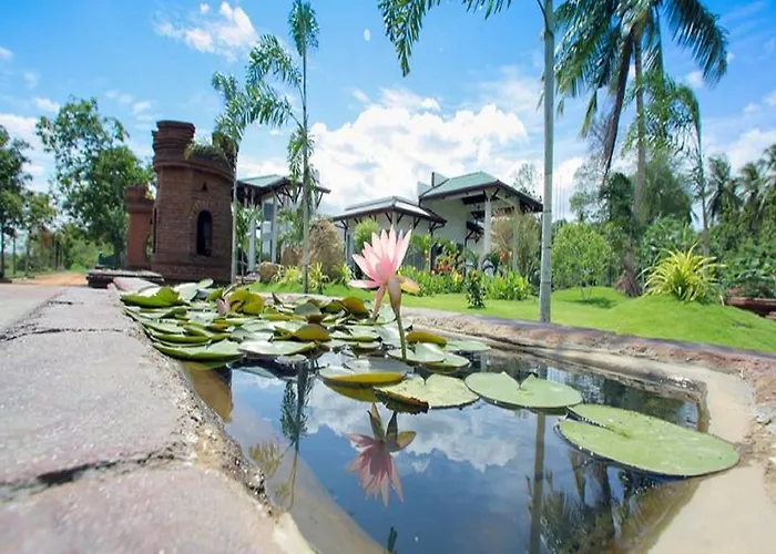 Ruins Chaaya Hotel Polonnaruwa