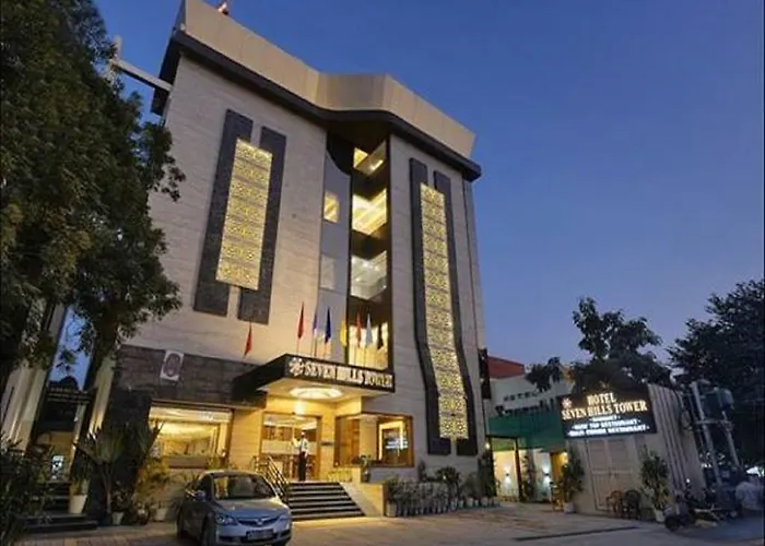 Hotel Seven Hills Tower Agra 