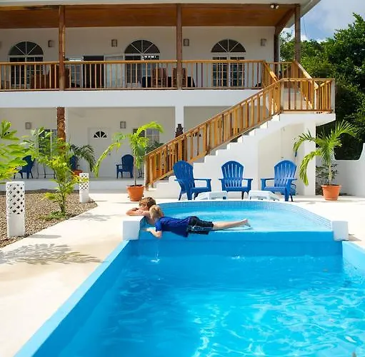 Cosmopolitan Guesthouse Hopkins