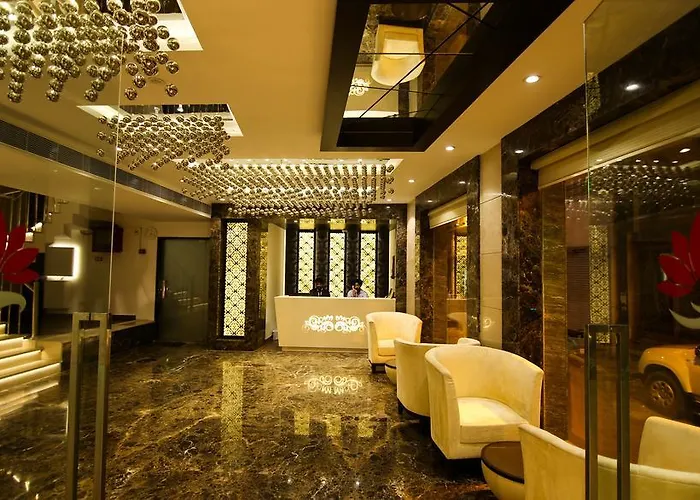 Hotel The Prime Balaji Deluxe, City Centre, With Free Airport Pickup New Delhi