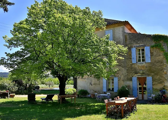 Domaine La Carraire Bed & Breakfast Lauris