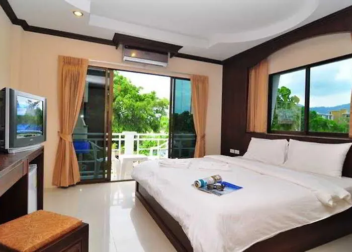 Triple Rund Place Hotel Patong