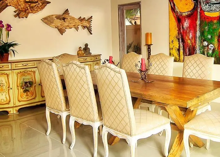Bamboo Moon Villas Sanur 