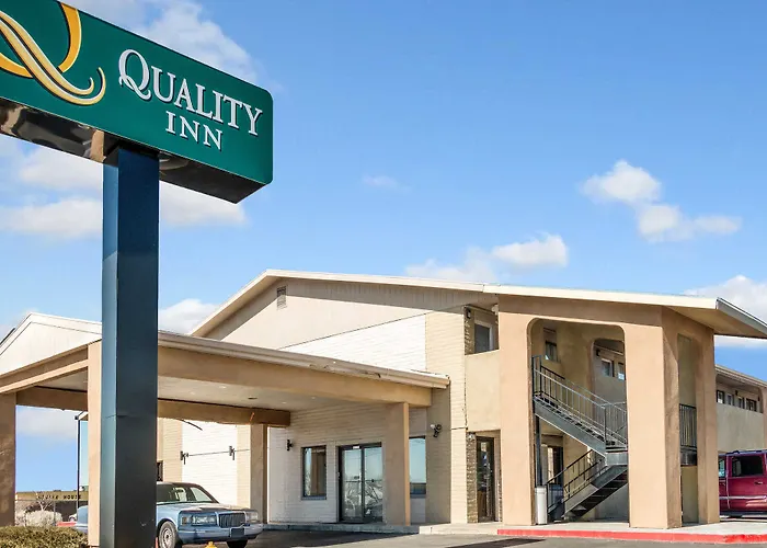 Desert Sands Inn & Suites Albuquerque