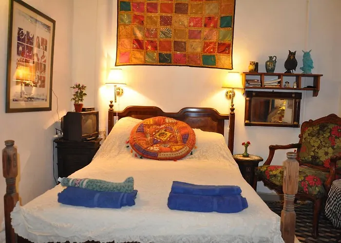 Cozy Garden Apartment Jerusalem