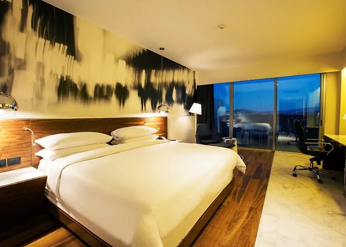 Krystal Urban Guadalajara Hotel