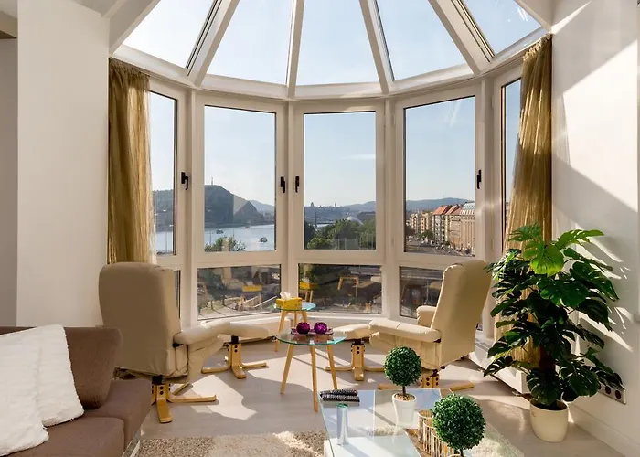 Panorama Dream Home W 3Bdr, Ac, Garage Budapest