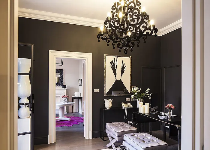 Pepoli9 Design Suites In Rome