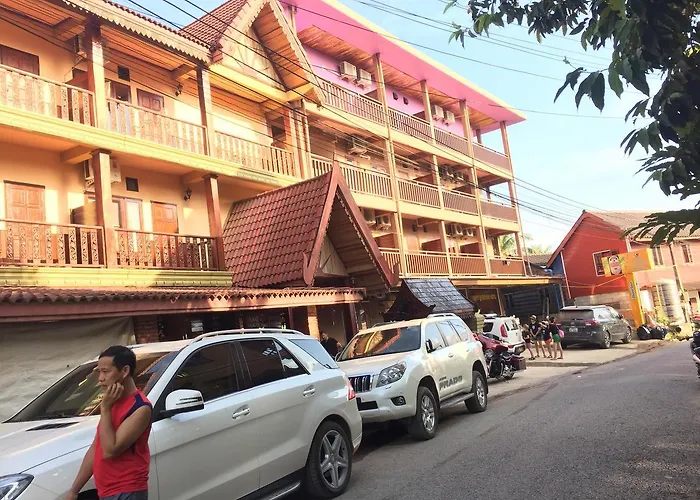 Happy River View Hotel Vang Vieng