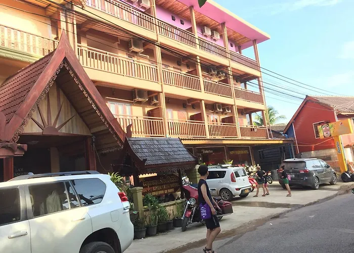 Happy River View Hotel Vang Vieng