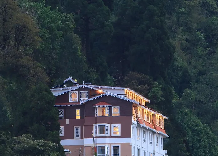 Summit Hermon Hotel & Spa Darjeeling 