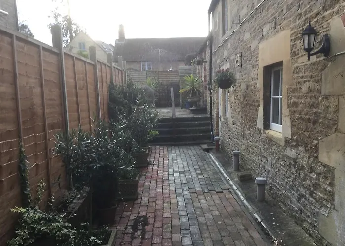 The Jolly Huntsman Hotel Chippenham 