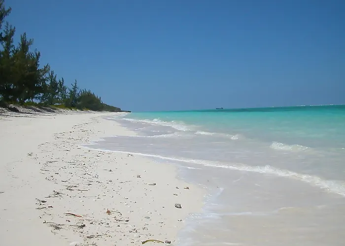 Hollywood Beach Suites Turks And Caicos Whitby