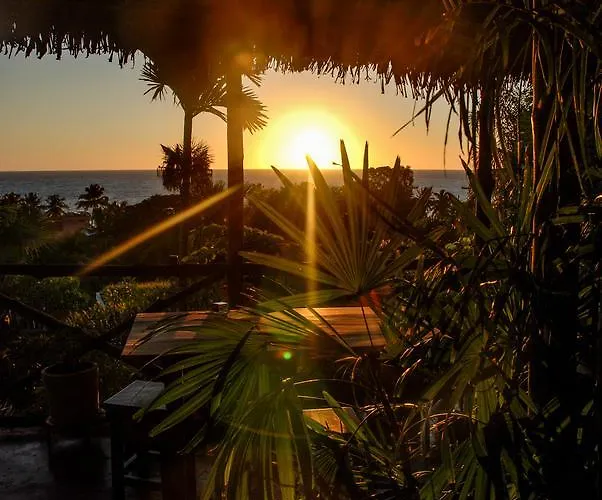 Coucher De Soleil Ambatoloaka 