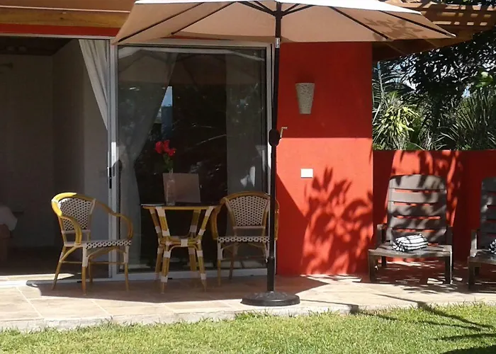 El Nido Rojo Bed & Breakfast Sámara