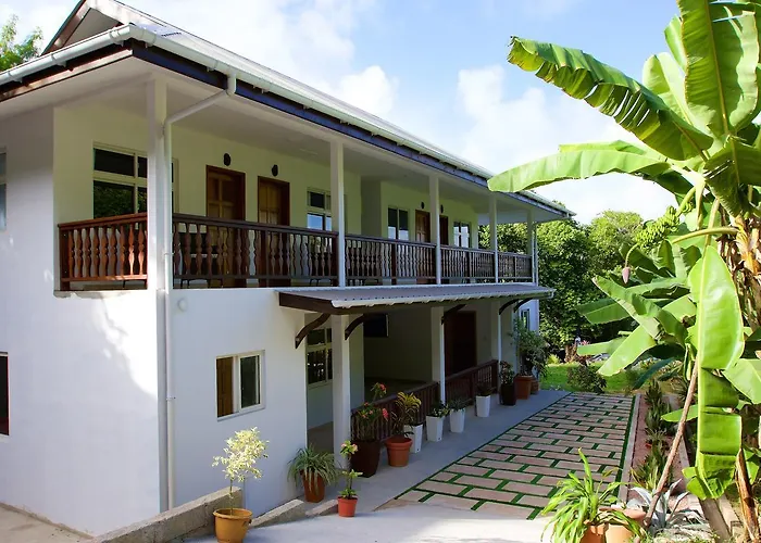 Cote Jardin - Chalets Cote Mer Baie Sainte Anne