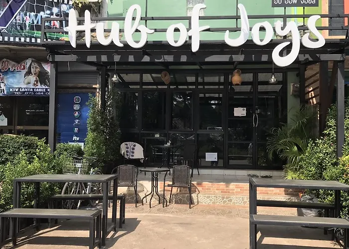 Hub Of Joys Hostel Koh Lanta