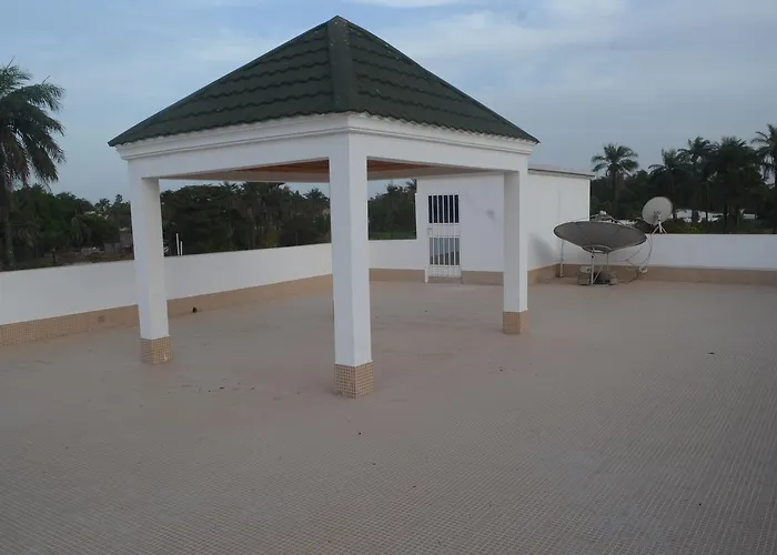 Drammeh'S Villa Serrekunda