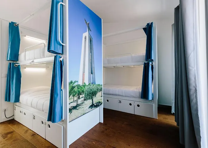 Lisbon South Hostel Almada