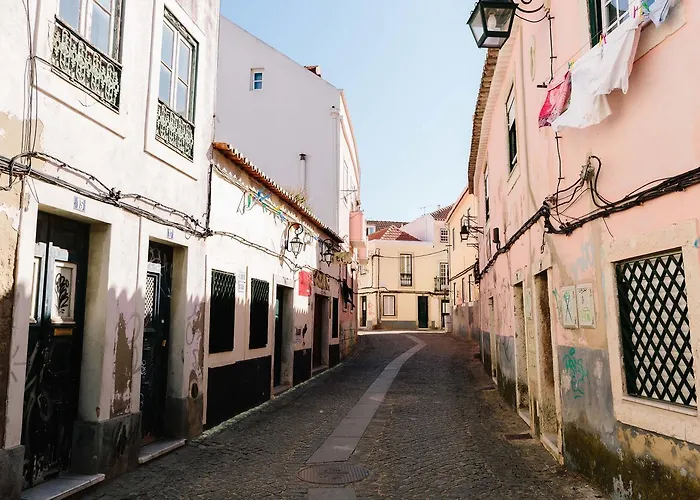Lisbon South Hostel Almada