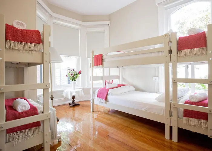Montacute Boutique Bunkhouse Hostel Hobart