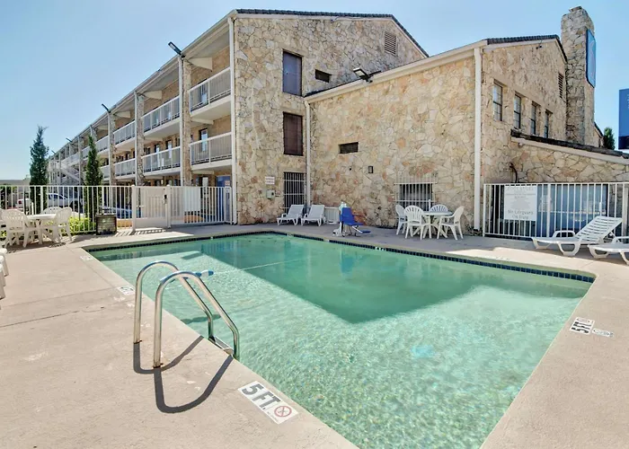 Motel 6-Dallas, Tx - Forest Lane Farmers Branch