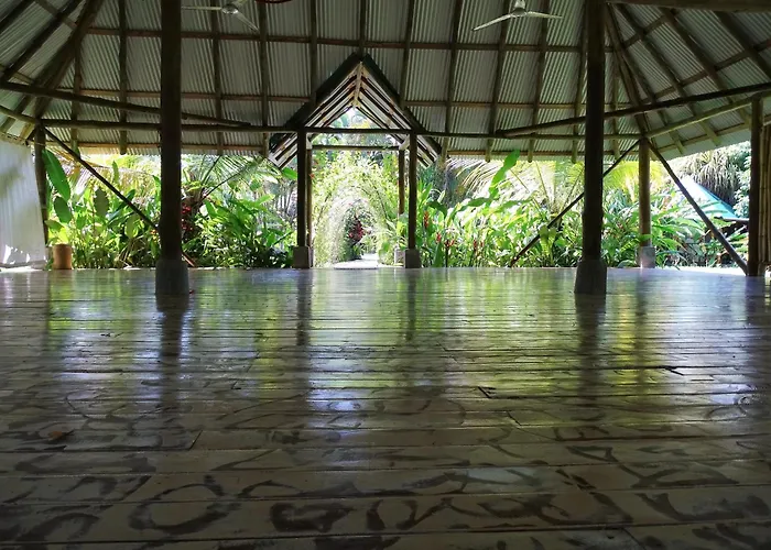Indigo Yoga Surf Resort Malpais
