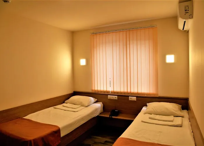 Albert House Hotel And Tours Yerevan