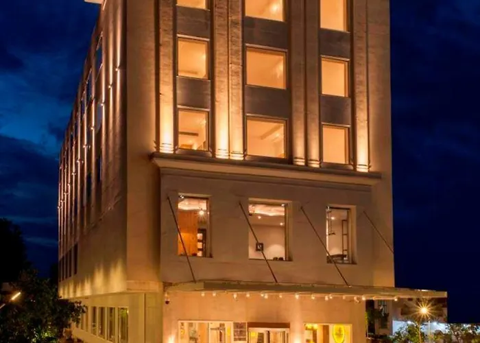 Lemon Tree Hotel Lucknow
