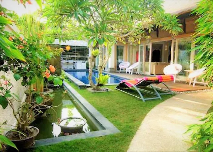 Bamboo Moon Villas Sanur 