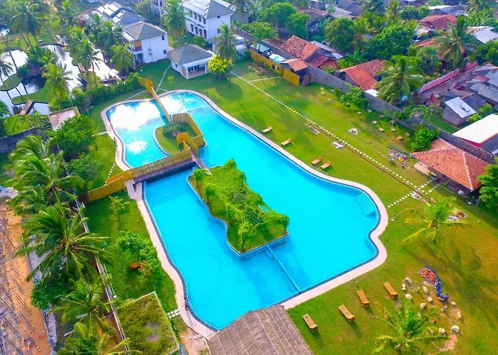 Amaluna Resorts Negombo