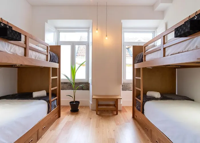 Pe Direito Hostel Ponta Delgada 