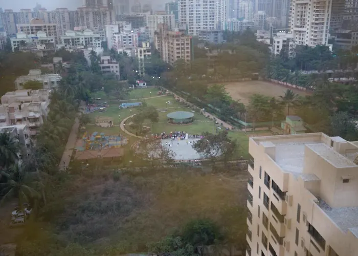 Aristo Room, Apartment - Homestay Near Kokilaben Dhirubai Ambani Hospital For Family Only, Mumbai
