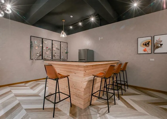 Starrywhale Hostel Magong