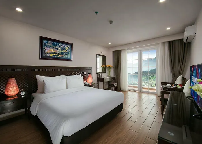Azure Sapa Hotel