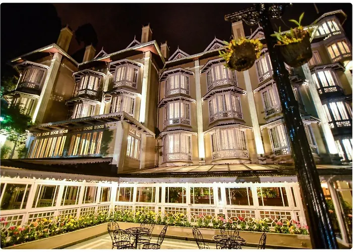 Cedar Inn Darjeeling 