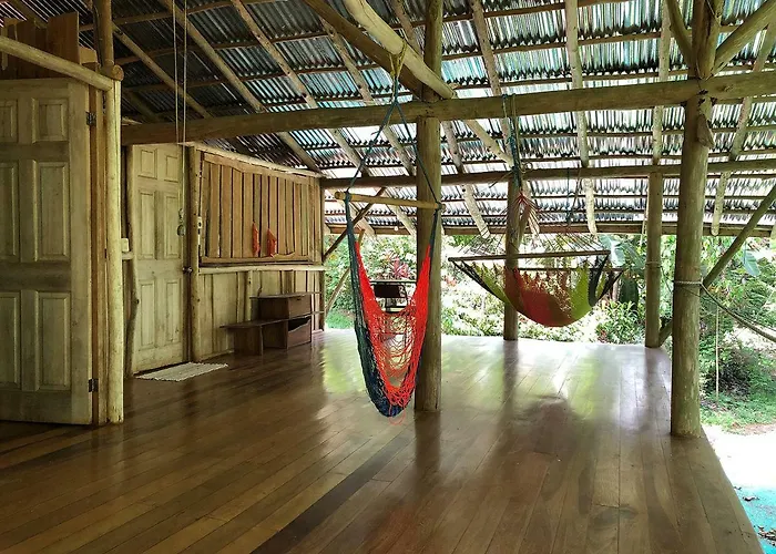 Cascada Verde Eco Lodge & Hostel Uvita
