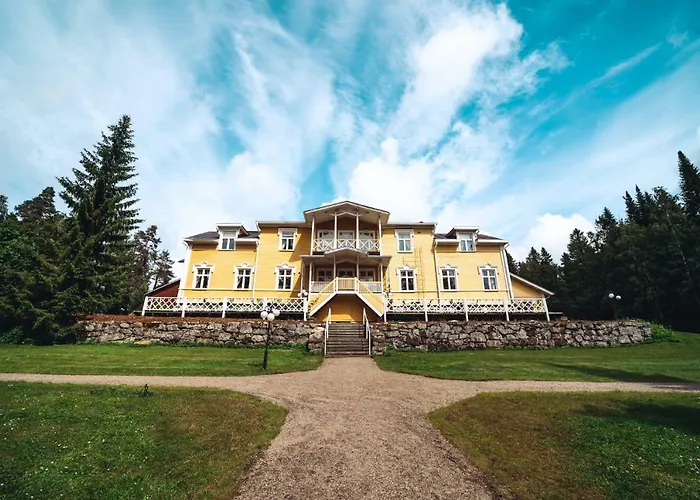 Karolineburg Manor House Hotel Kajaani
