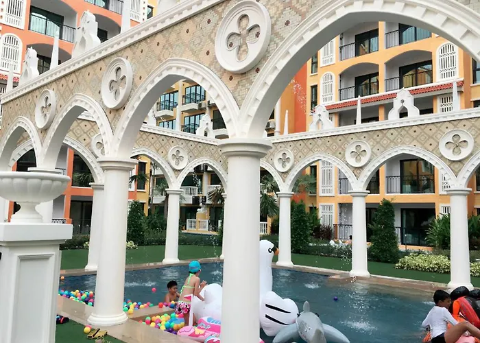 Venetian Signature Condo Resort Pattaya