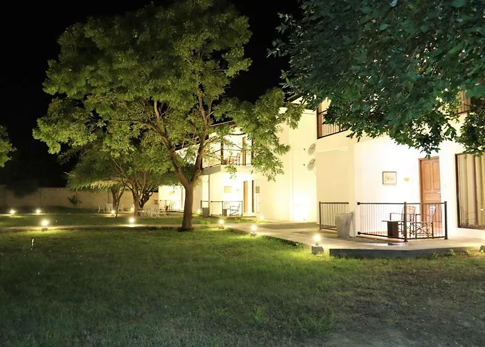 Arana Yala Hotel