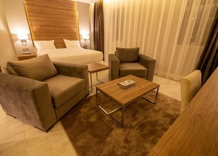 قولدن سكوير طريق الرياض Golden Square Riyadh Road Khamis Mushait