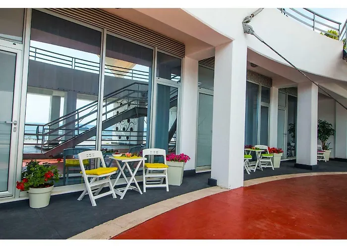 Idro Studio Apartments Directly At The Beach Split