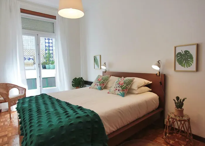 Virtudes Patio Apartment Porto