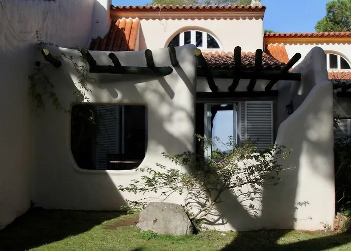 Authentic & Tranquil Villa Cascais