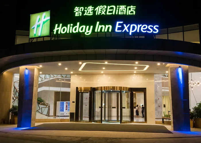 City Holiday Hotel Guangzhou Baiyun Airport-广交会期间免费穿梭巴士