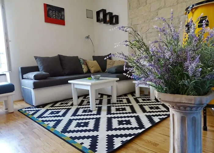 Apartment Naita Sinj