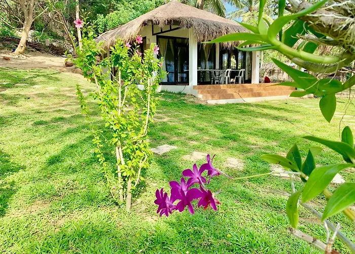 Moon Beach Villas El Nido