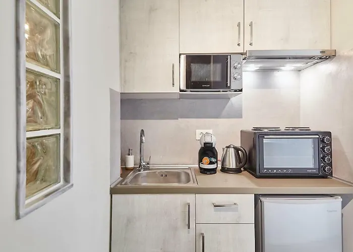 Explore Athens From An Uber-Central Studio!
